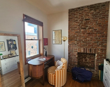 362 Carroll Street - Photo Thumbnail 2