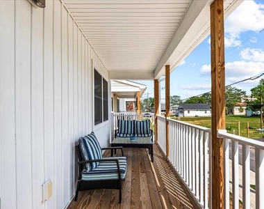 221 Wilder Avenue - Photo Thumbnail 11