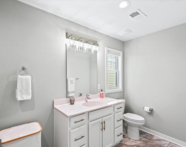 221 Wilder Avenue - Photo Thumbnail 17