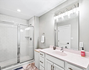 221 Wilder Avenue - Photo Thumbnail 18