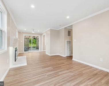 17360 Tripoli Boulevard - Photo Thumbnail 12