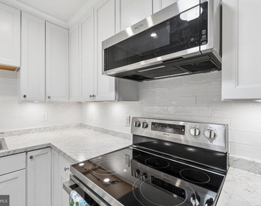 17360 Tripoli Boulevard - Photo Thumbnail 3