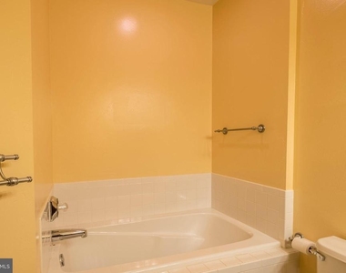5916 Founders Hill Drive - Photo Thumbnail 3