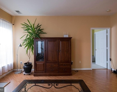 5916 Founders Hill Drive - Photo Thumbnail 8
