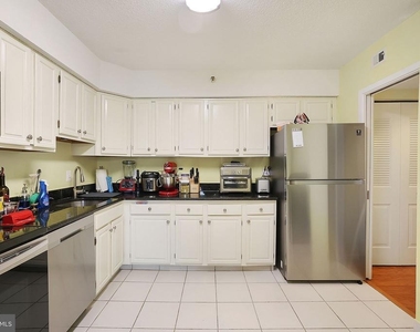 3713 S George Mason Drive - Photo Thumbnail 14