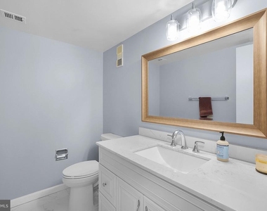 3713 S George Mason Drive - Photo Thumbnail 16