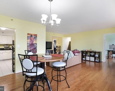 3713 S George Mason Drive - Photo Thumbnail 5
