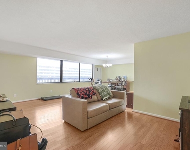 3713 S George Mason Drive - Photo Thumbnail 1