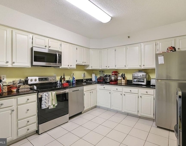 3713 S George Mason Drive - Photo Thumbnail 12