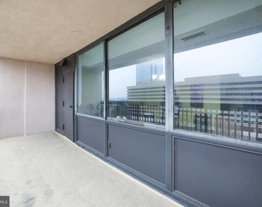 3713 S George Mason Drive - Photo Thumbnail 32