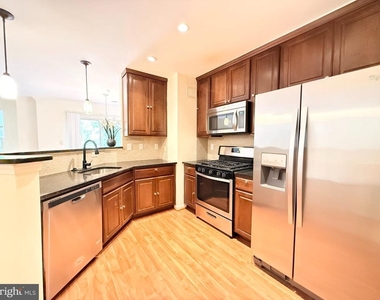 12823 Fair Briar Lane - Photo Thumbnail 7