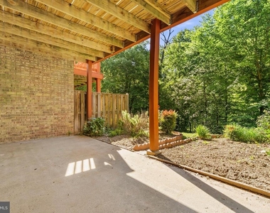 8931 Park Forest Drive - Photo Thumbnail 35