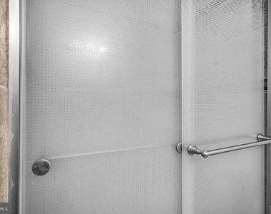 8931 Park Forest Drive - Photo Thumbnail 16