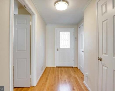 8931 Park Forest Drive - Photo Thumbnail 2