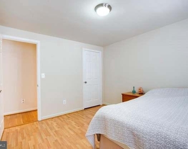 8931 Park Forest Drive - Photo Thumbnail 30
