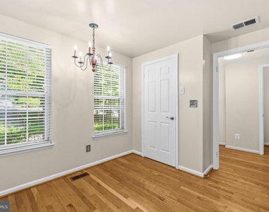 8931 Park Forest Drive - Photo Thumbnail 7