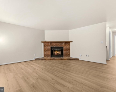 8931 Park Forest Drive - Photo Thumbnail 31