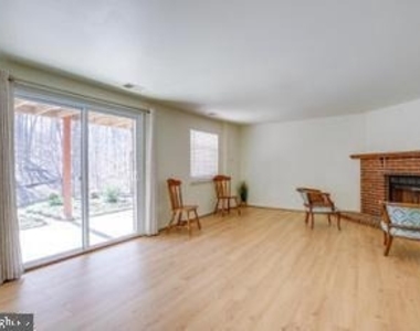 8931 Park Forest Drive - Photo Thumbnail 36