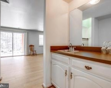 8931 Park Forest Drive - Photo Thumbnail 39