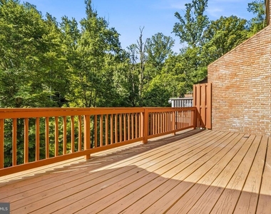 8931 Park Forest Drive - Photo Thumbnail 14