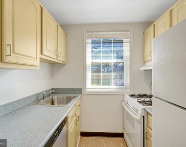 206 N Trenton Street - Photo Thumbnail 7