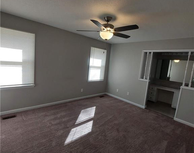6701 Vaughn Road - Photo Thumbnail 10