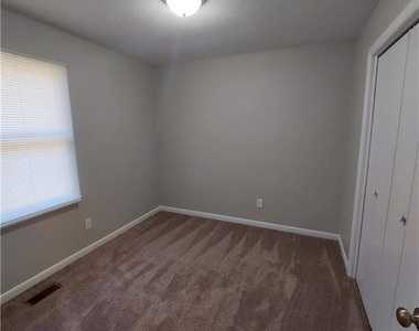 6701 Vaughn Road - Photo Thumbnail 22