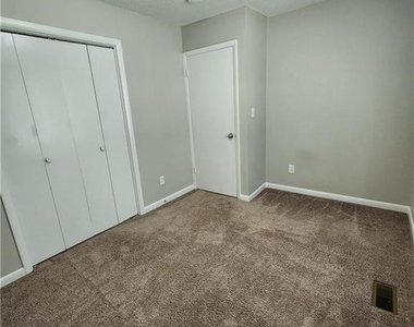 6701 Vaughn Road - Photo Thumbnail 19