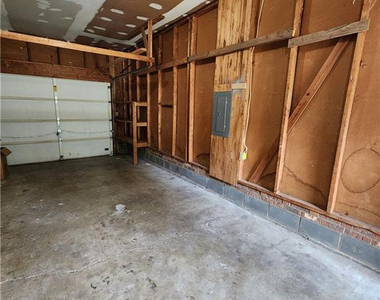 6701 Vaughn Road - Photo Thumbnail 31