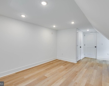 4220 Baltimore Avenue - Photo Thumbnail 2