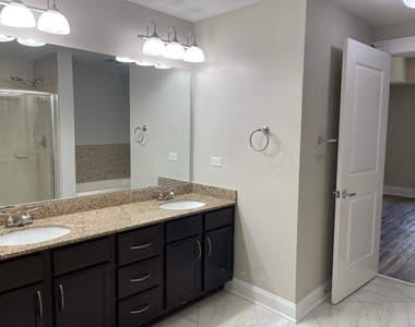 222 Glenwood Avenue - Photo Thumbnail 8