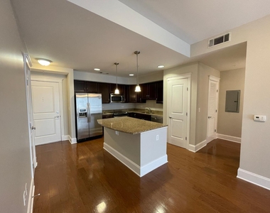 222 Glenwood Avenue - Photo Thumbnail 3
