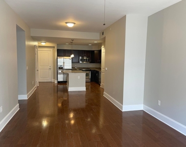 222 Glenwood Avenue - Photo Thumbnail 4