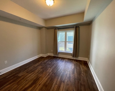 222 Glenwood Avenue - Photo Thumbnail 12