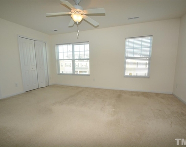1304 Cozart Street - Photo Thumbnail 6