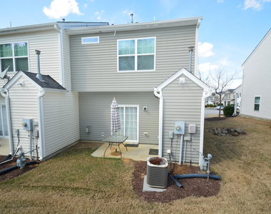 1304 Cozart Street - Photo Thumbnail 11
