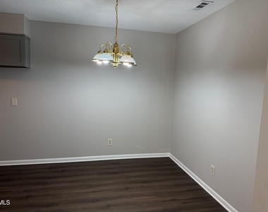 205 E Ransom Street - Photo Thumbnail 2