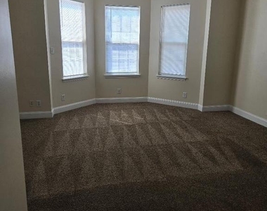 1339 72nd Avenue - Photo Thumbnail 4