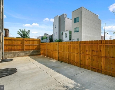 1918 E Cumberland Street - Photo Thumbnail 8