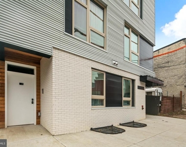 1918 E Cumberland Street - Photo Thumbnail 9