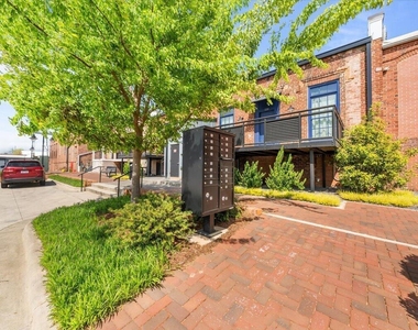 104 N Birch Avenue - Photo Thumbnail 17