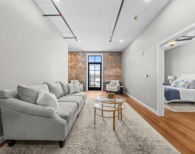 104 N Birch Avenue - Photo Thumbnail 1