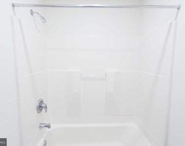 1600-3 Walnut Street - Photo Thumbnail 15