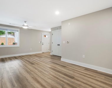 303 Linwood Street - Photo Thumbnail 11