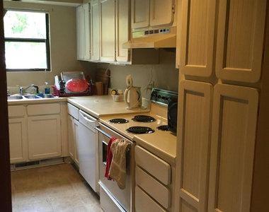 104 Cedarwood Lane - Photo Thumbnail 2