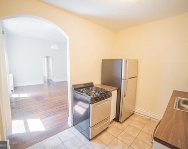 2124 Spruce Street - Photo Thumbnail 9