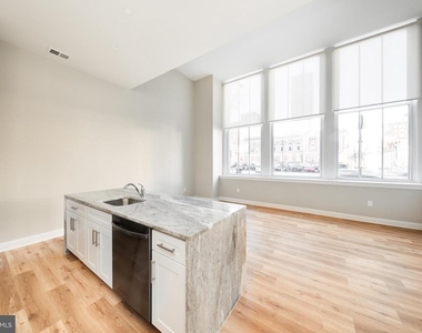 2121 Market Street - Photo Thumbnail 1