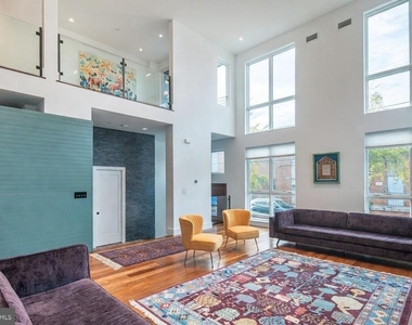 815 S 20th Street - Photo Thumbnail 3