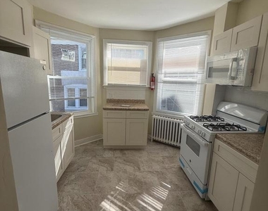 540 E Johnson Street - Photo Thumbnail 4