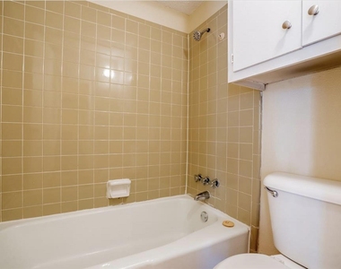 110 E 37th St - Photo Thumbnail 5